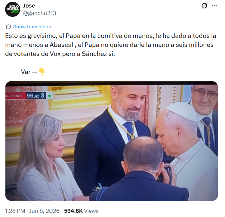 El Papa en la comitiva de manos le ha dado a todos la mano menos a Abascal