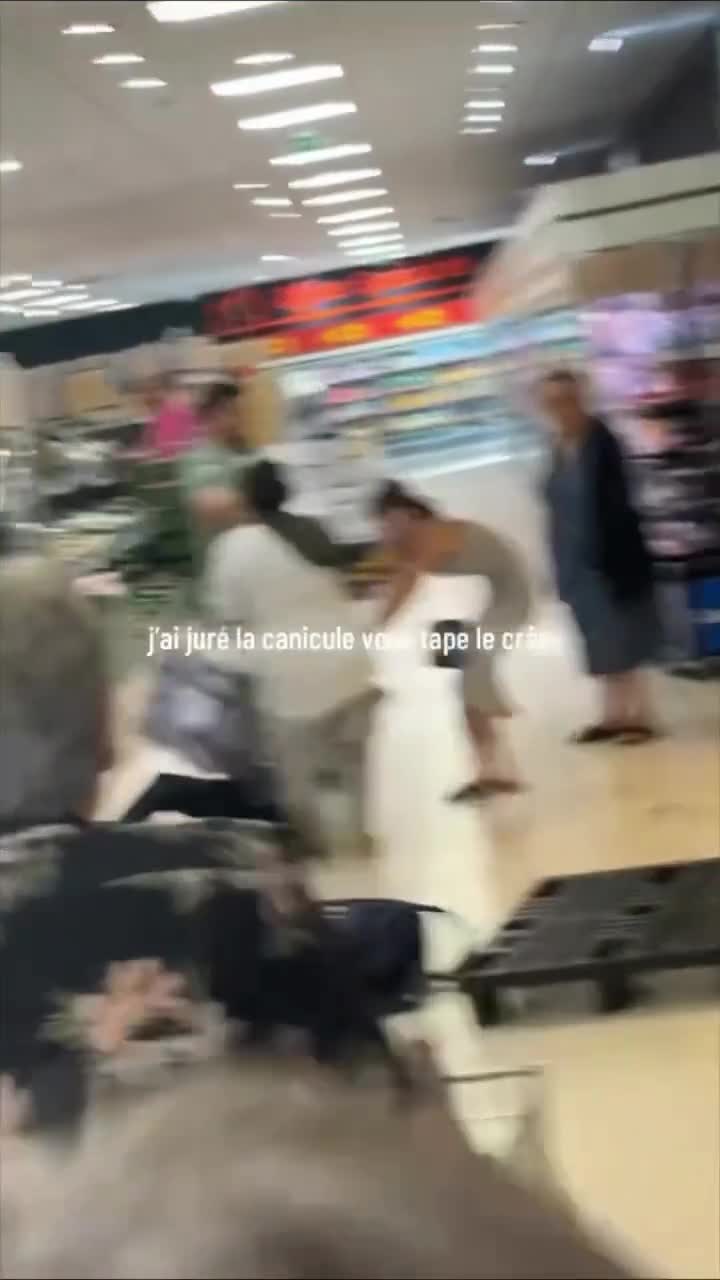 Magrebíes y africanos asaltan un supermercado en Francia para llevarse todos los aires acondicionados que había