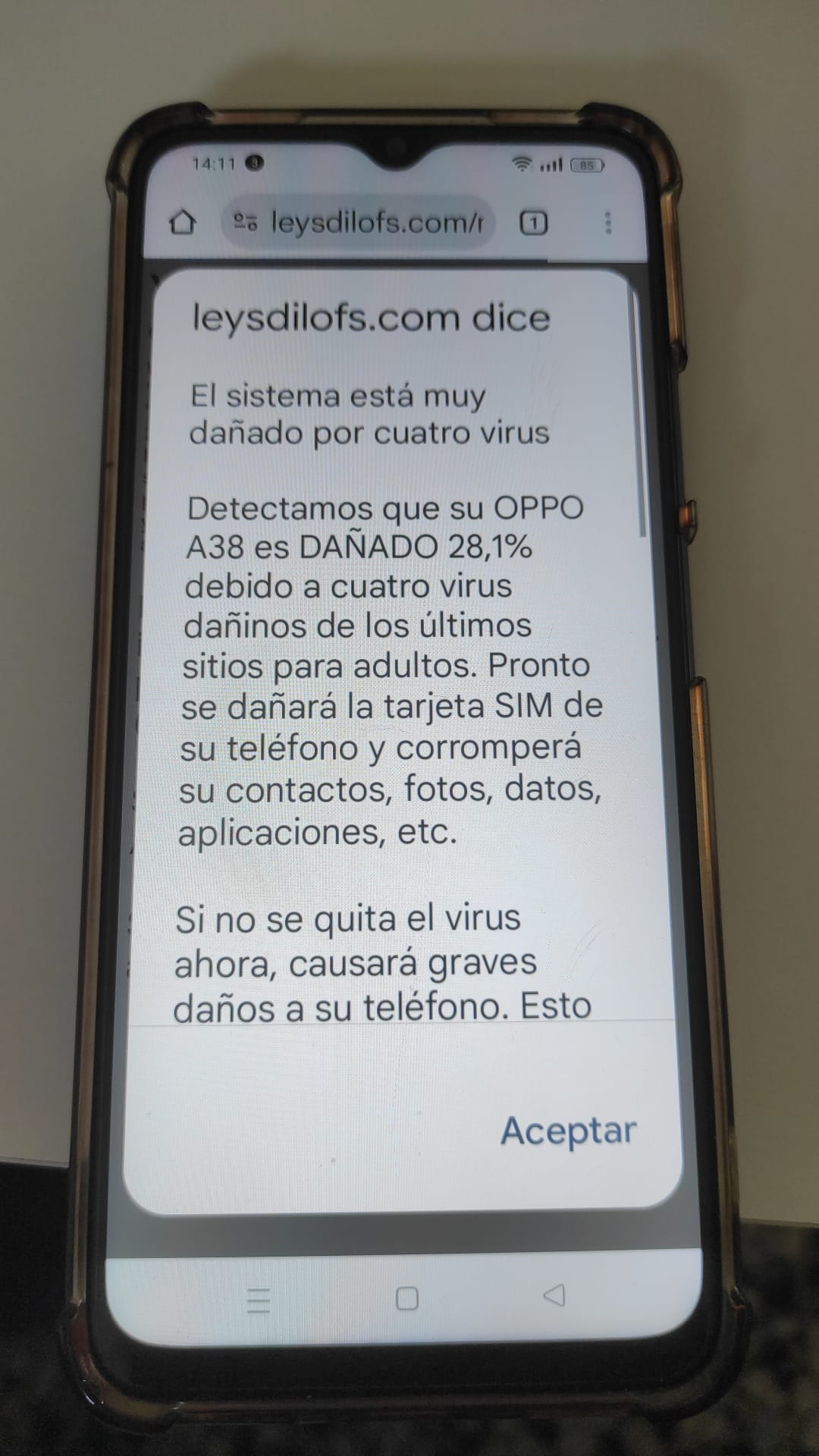 Advertencia de seguridad: es posible que haya visitado sitios web comprometidos probablemente infectados con virus; por lo tanto su equipo podría estar actualmente bajo amenaza de virus tras navegar sitios con transmisión ilegal y/o contenido para adultos.
