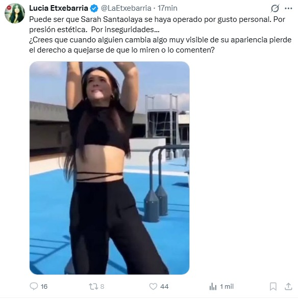 No, la mujer de este vídeo que se choca con unas barras de gimnasio al aire libre no es Sarah Santaolalla