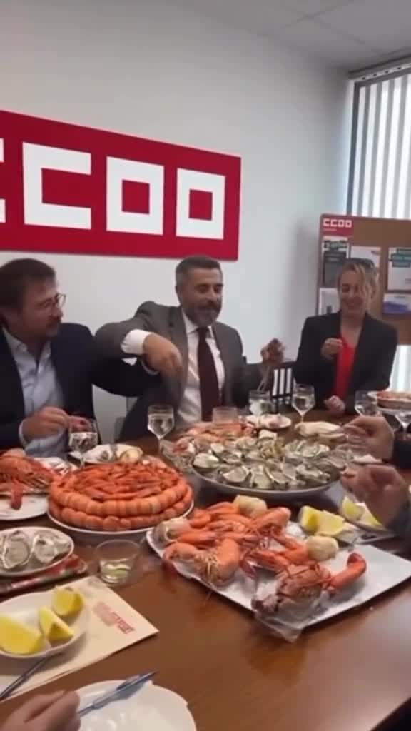 Estos vídeos en los que miembros de CCOO comen una mariscada gritando ‘viva el PSOE’ no son reales, han sido creados con IA