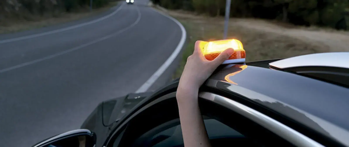 Qué se sabe y qué no sobre la baliza V16 conectada que será obligatoria en España desde el 1 de enero de 2026