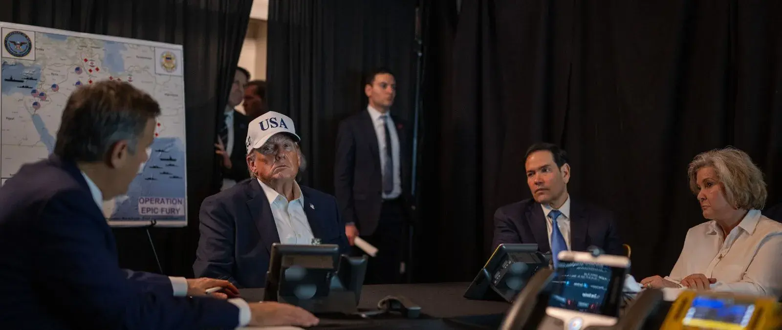 De acabar con el régimen a destruir su arsenal nuclear: las versiones del Gobierno de Trump sobre por qué han atacado Irán y cuánto durará