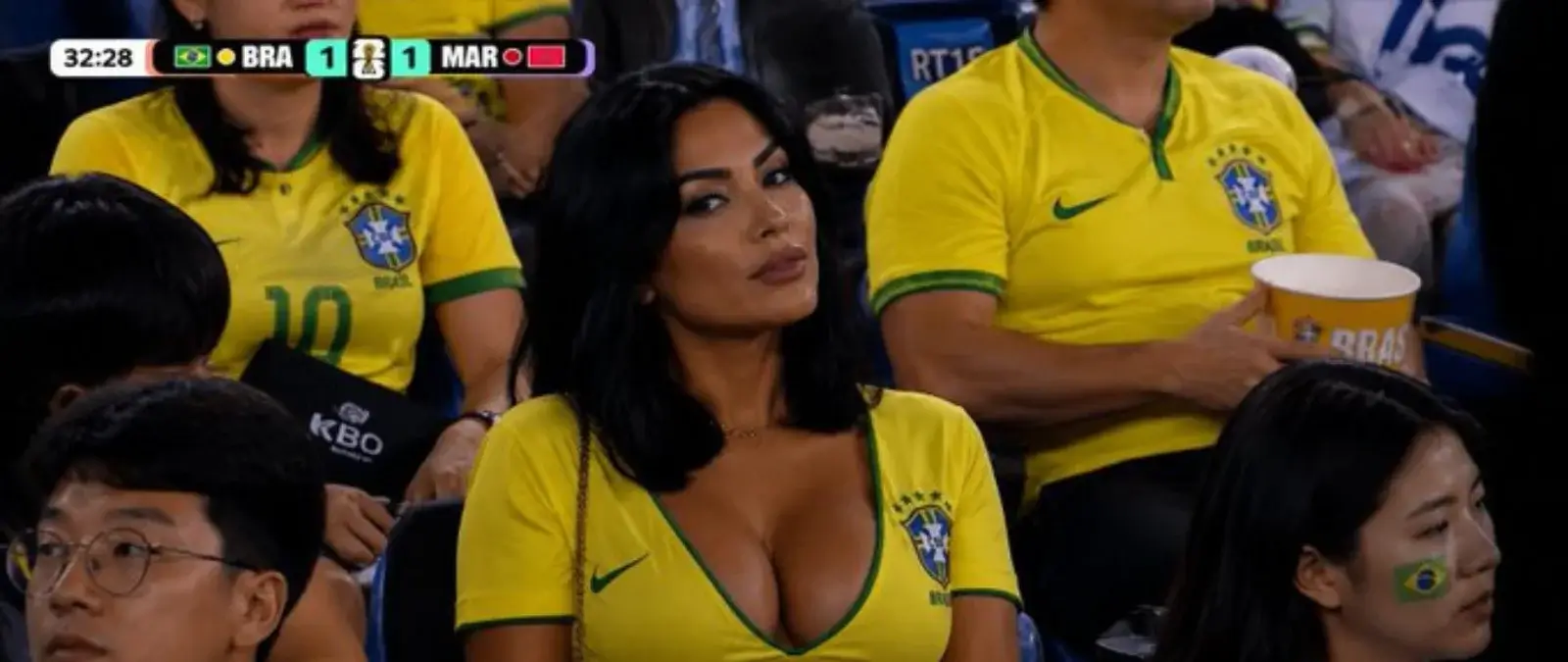 No, esta imagen de una aficionada brasileña en el Brasil-Marruecos del Mundial no es real: ha sido generada con IA
